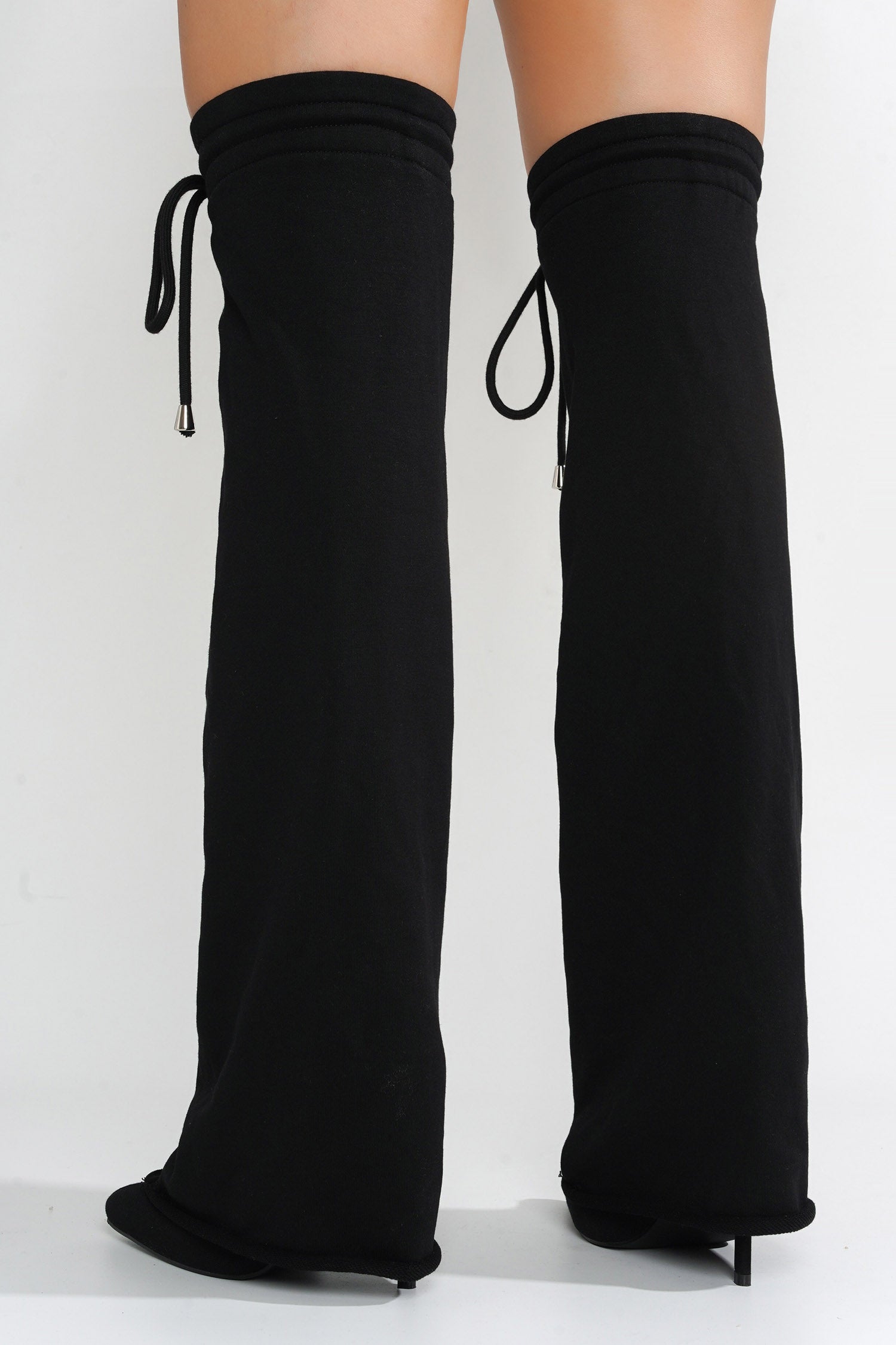 CARIO - BLACK - Cape Robbin