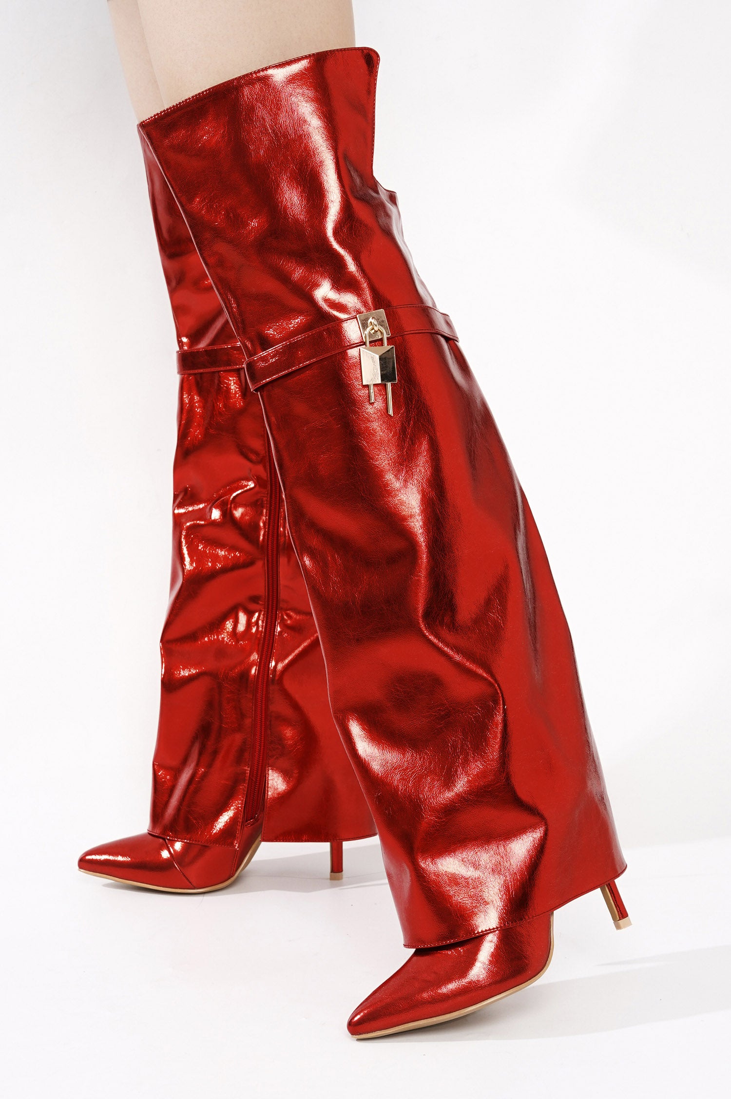 DOLLIE - RED - Cape Robbin