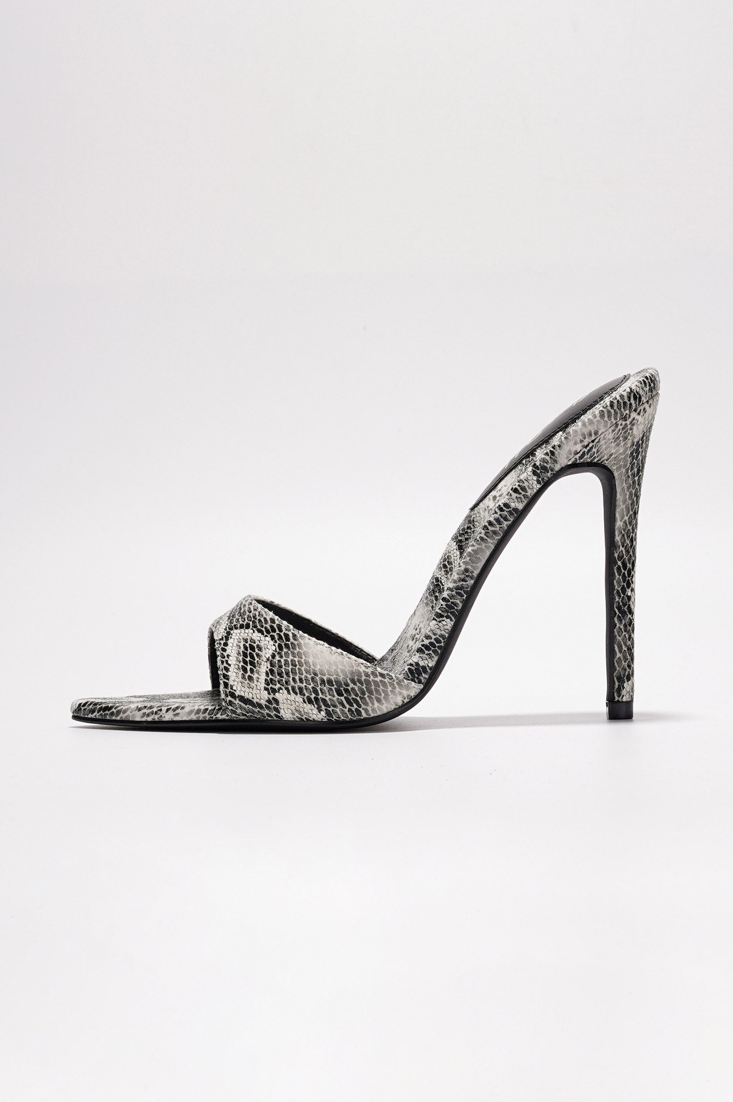 DULCEA - SNAKE - Cape Robbin