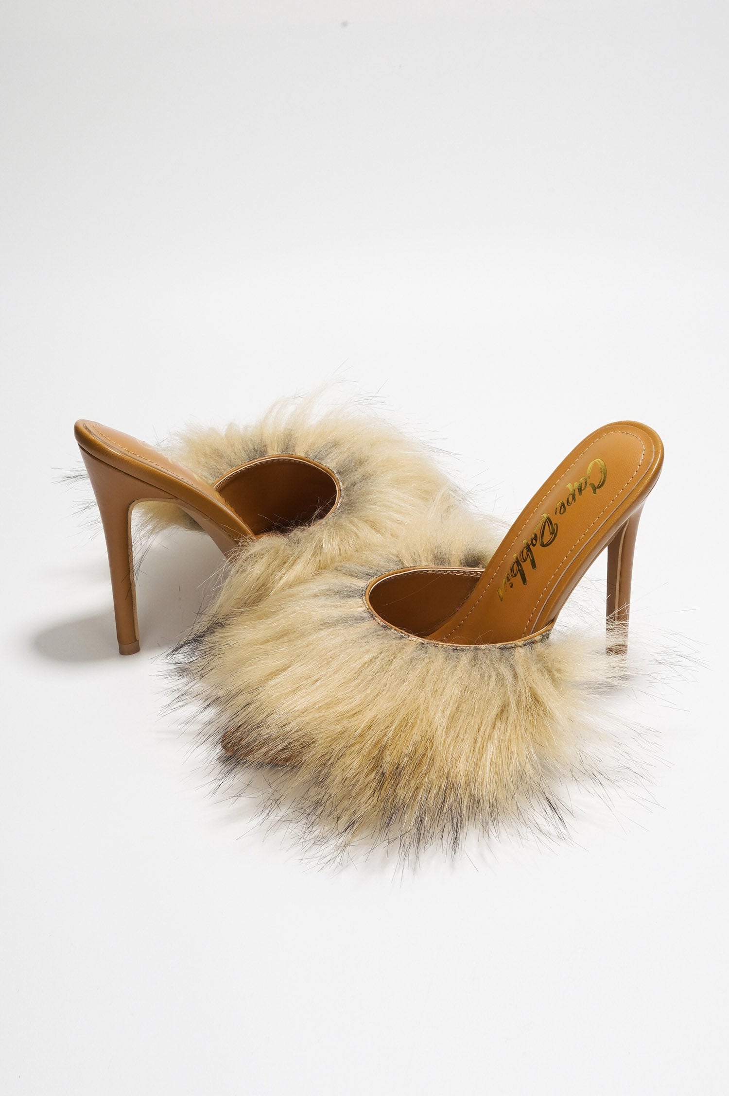 EDYTH - TAN - Cape Robbin