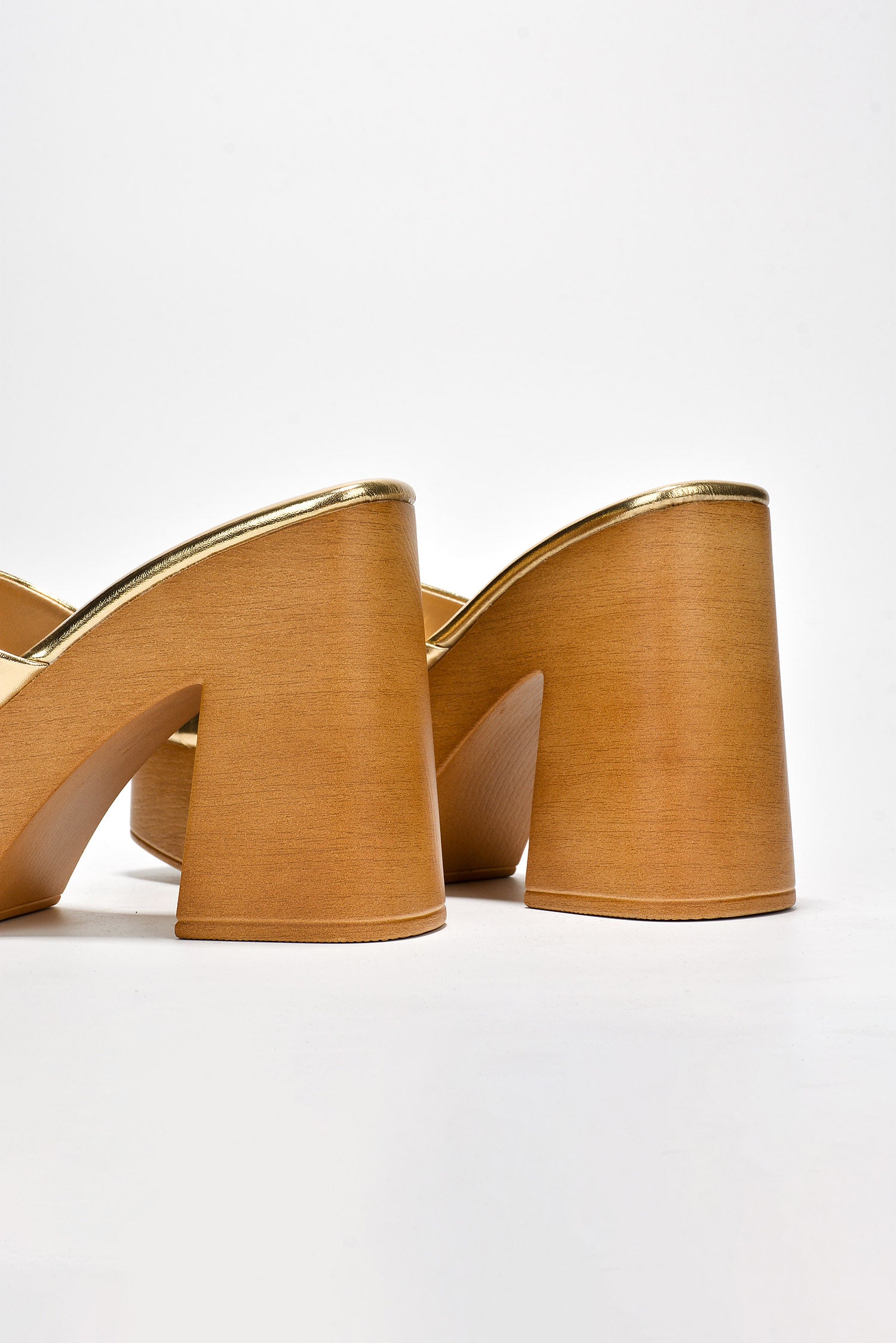 ENISLE - GOLD - Cape Robbin