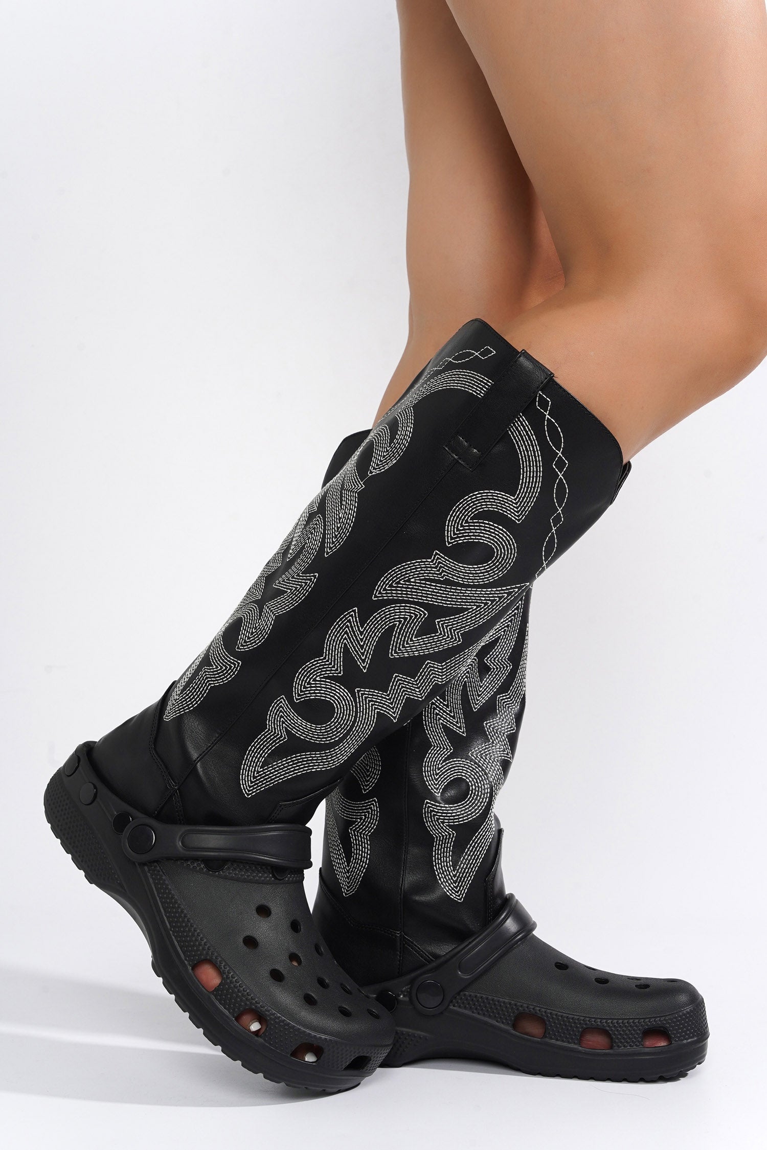 HARIA - BLACK - Cape Robbin