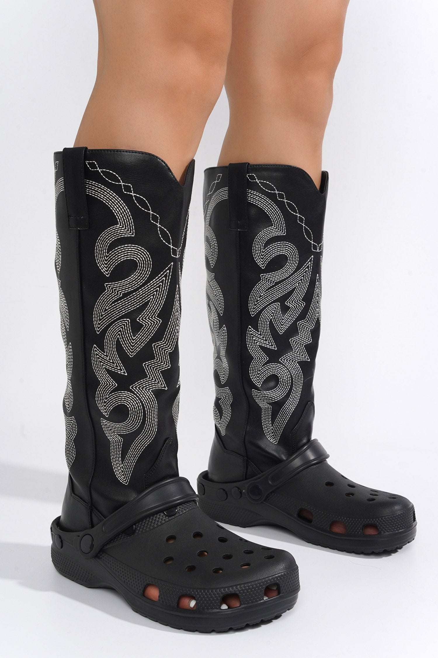 HARIA - BLACK - Cape Robbin