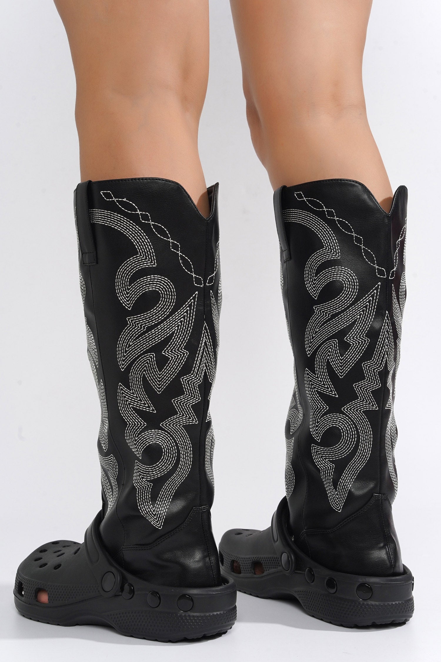 HARIA - BLACK - Cape Robbin