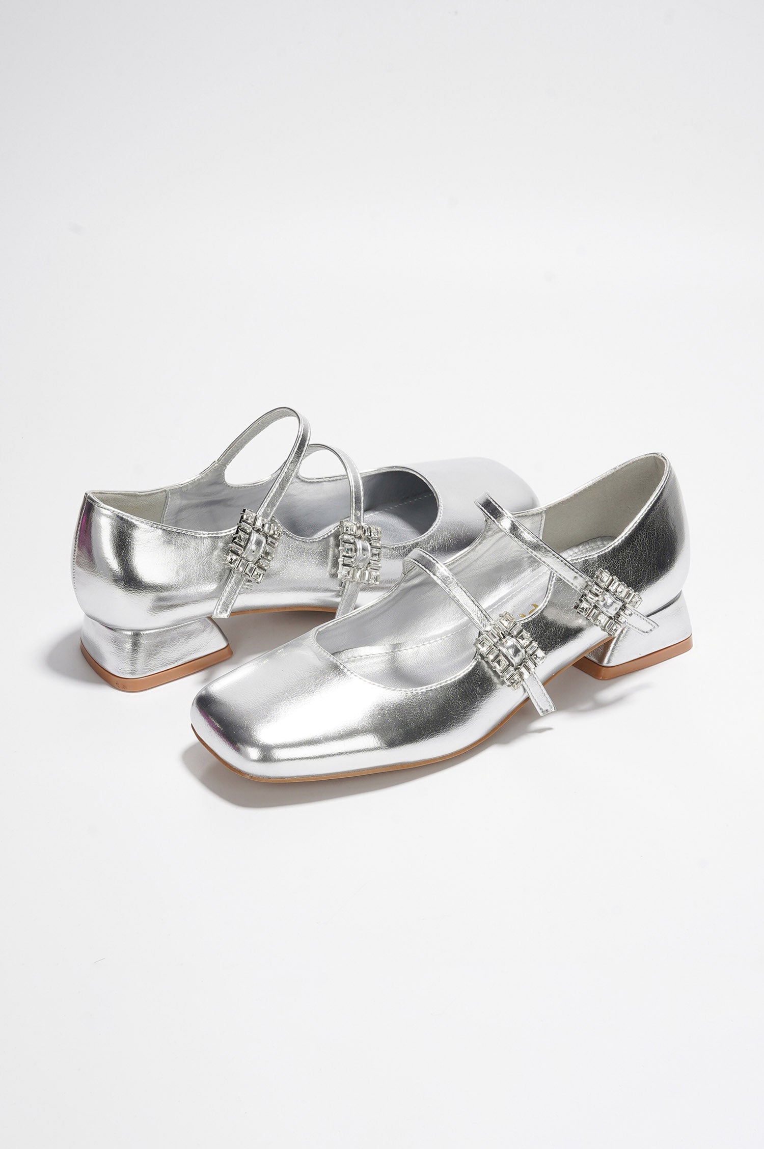 HARRI - SILVER - Cape Robbin