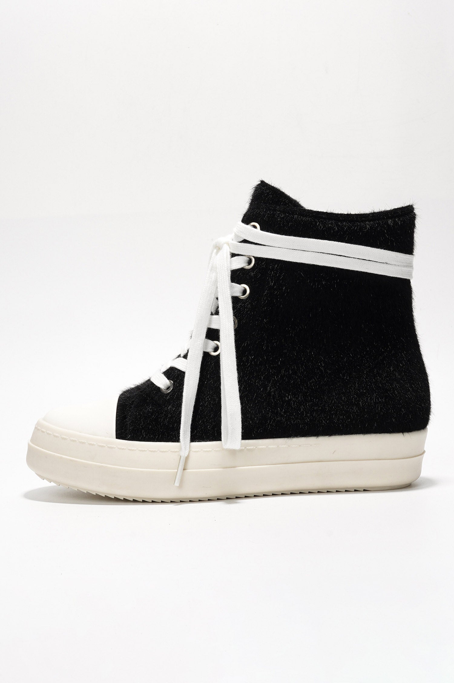 INESITA - BLACK - Cape Robbin