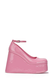 Jenny Closed Round Toe Platforms - Coral