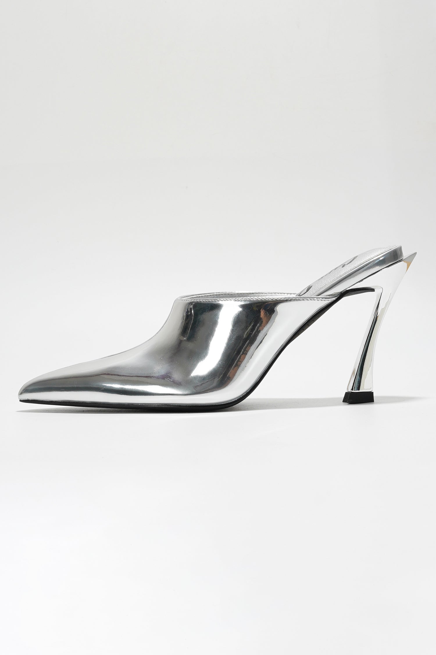 LAMB - SILVER - Cape Robbin