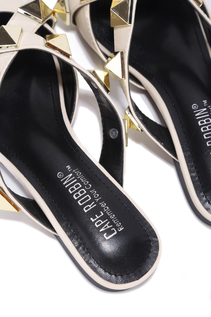 Melis Spike Pointy Toe Single Sole Flats - Off White