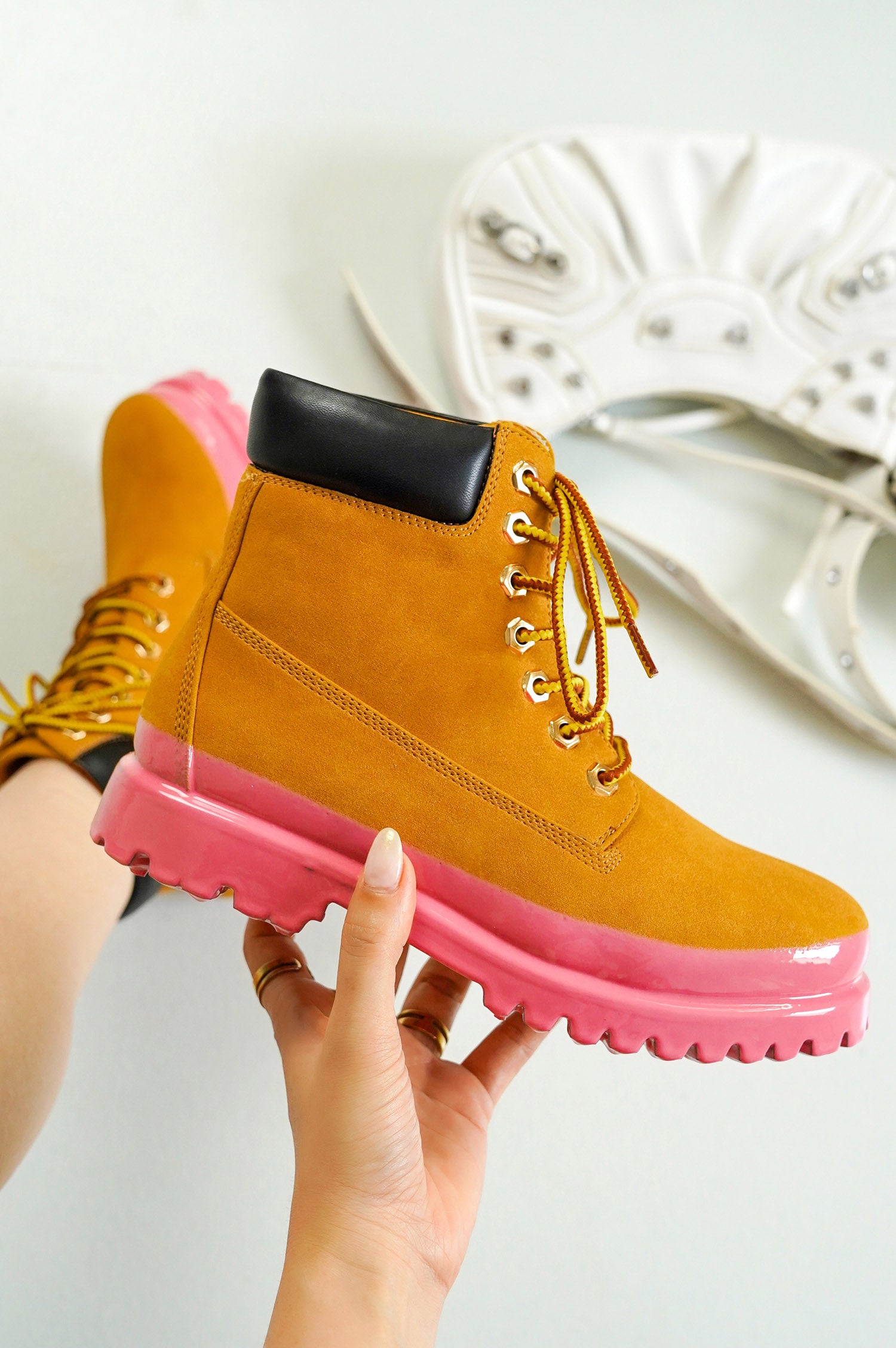 GRETNA - PINK - Cape Robbin