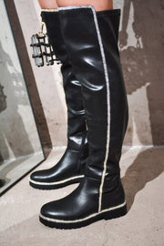 KURI - BLACK - Cape Robbin