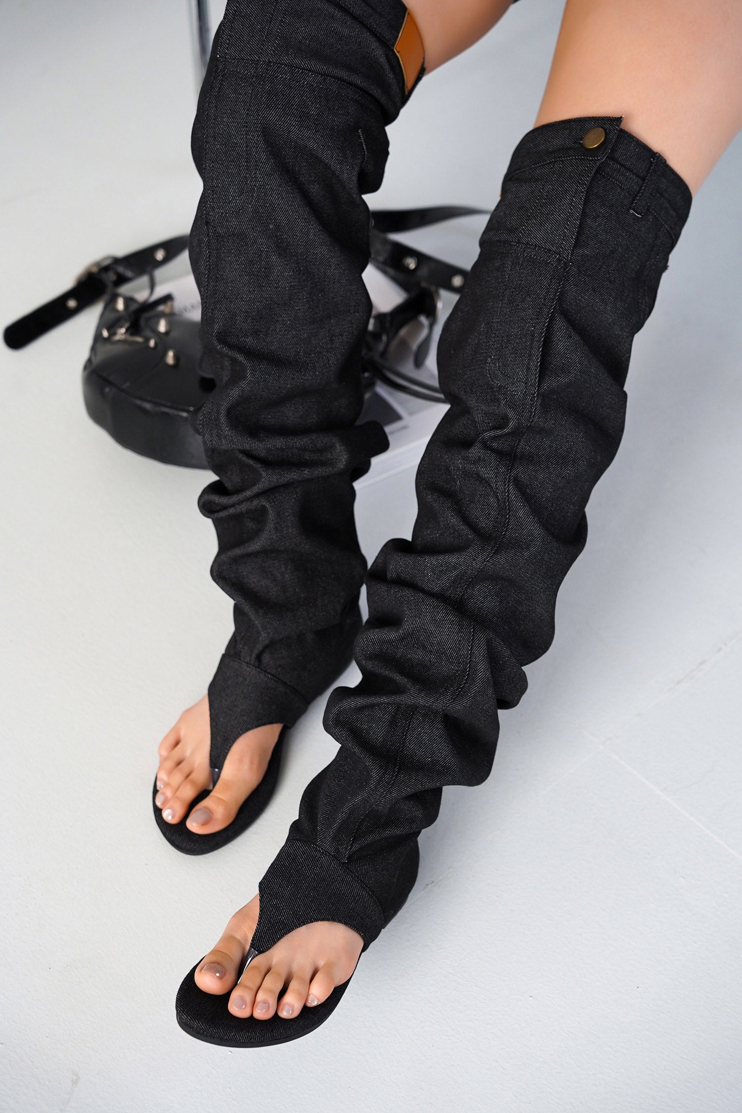 MALYNDA - BLACK - Cape Robbin