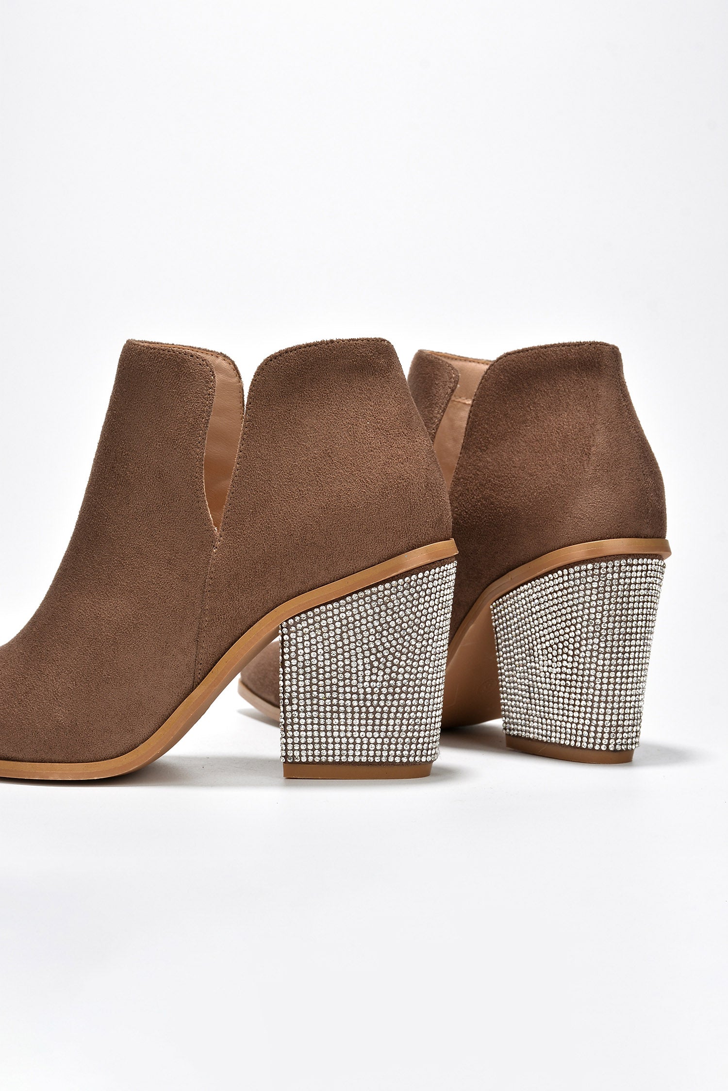 PRAGUE - TAUPE - Cape Robbin