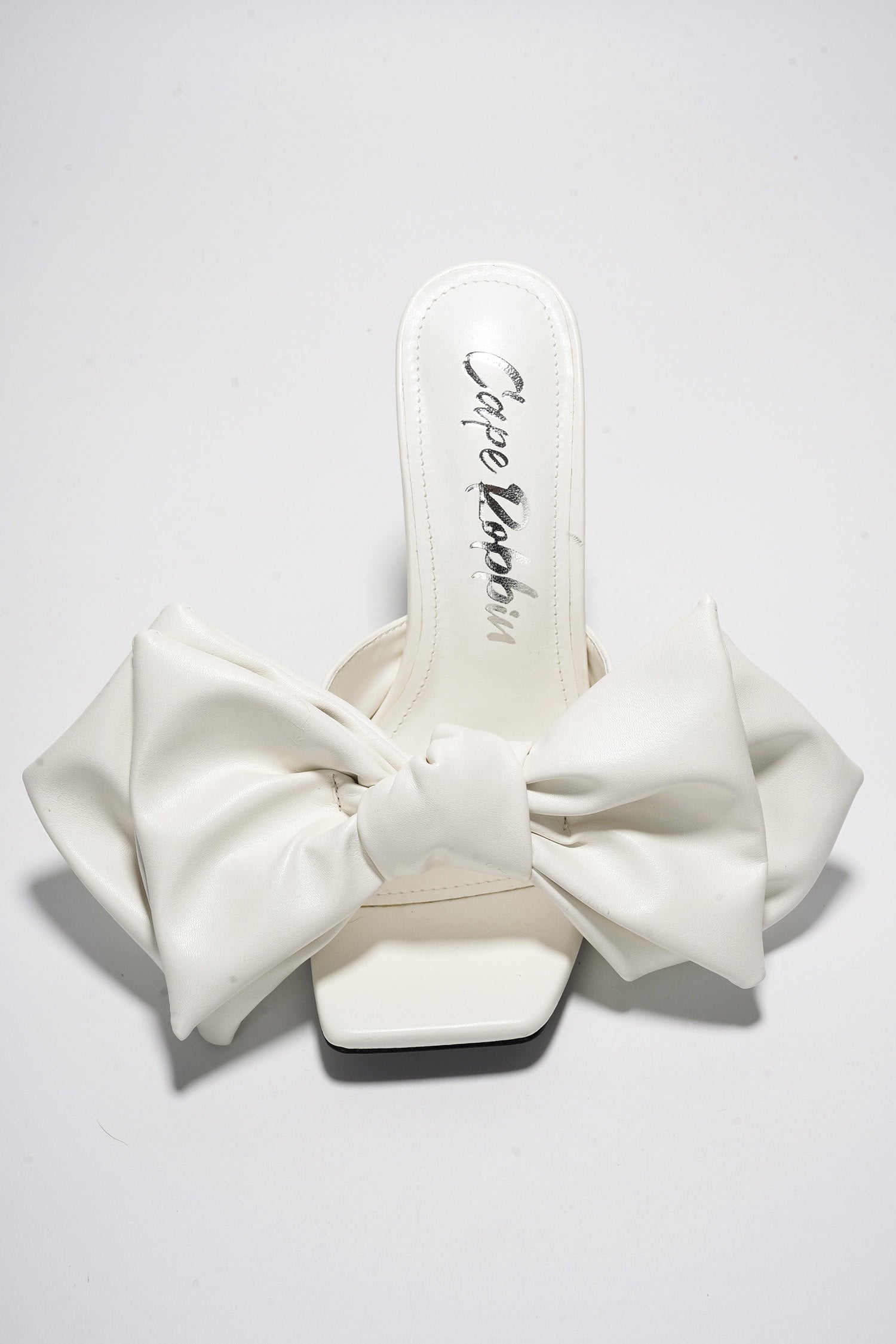 RHIANNA - WHITE - Cape Robbin