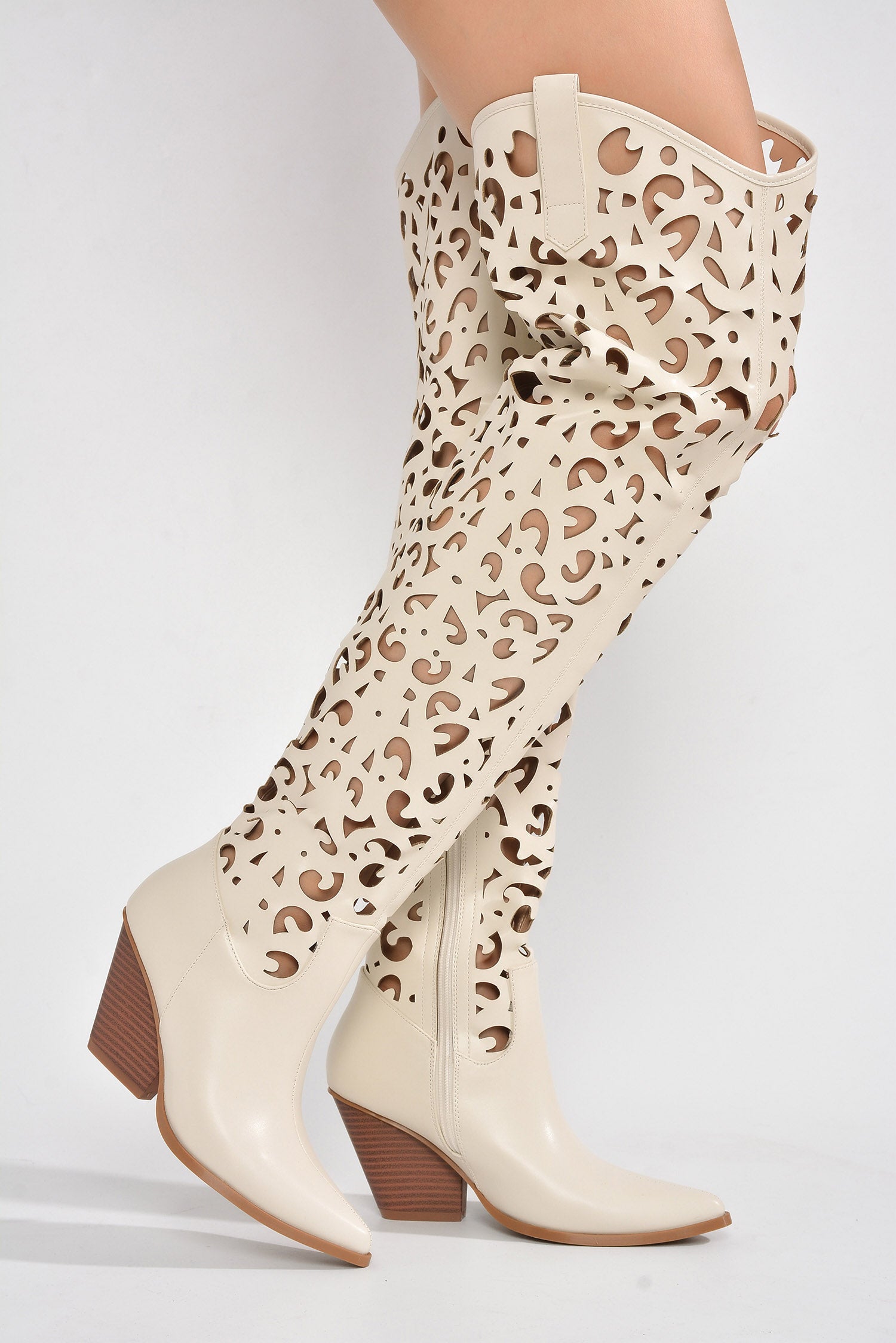 STIVALE - OFF WHITE - Cape Robbin