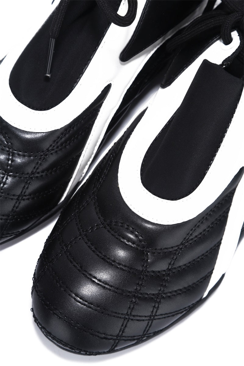 Vulay Colorblock Round Toe Low Cut Sneakers - Black