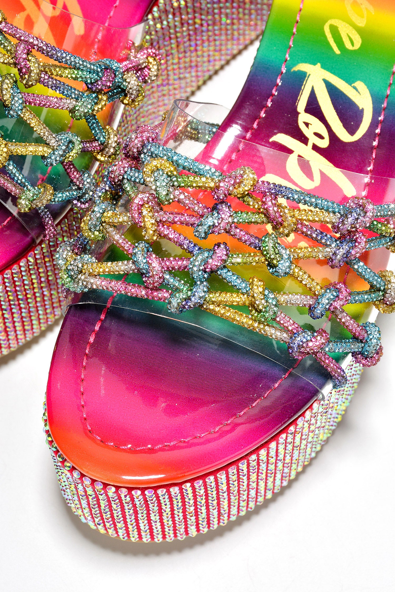 YELENA - RAINBOW - Cape Robbin