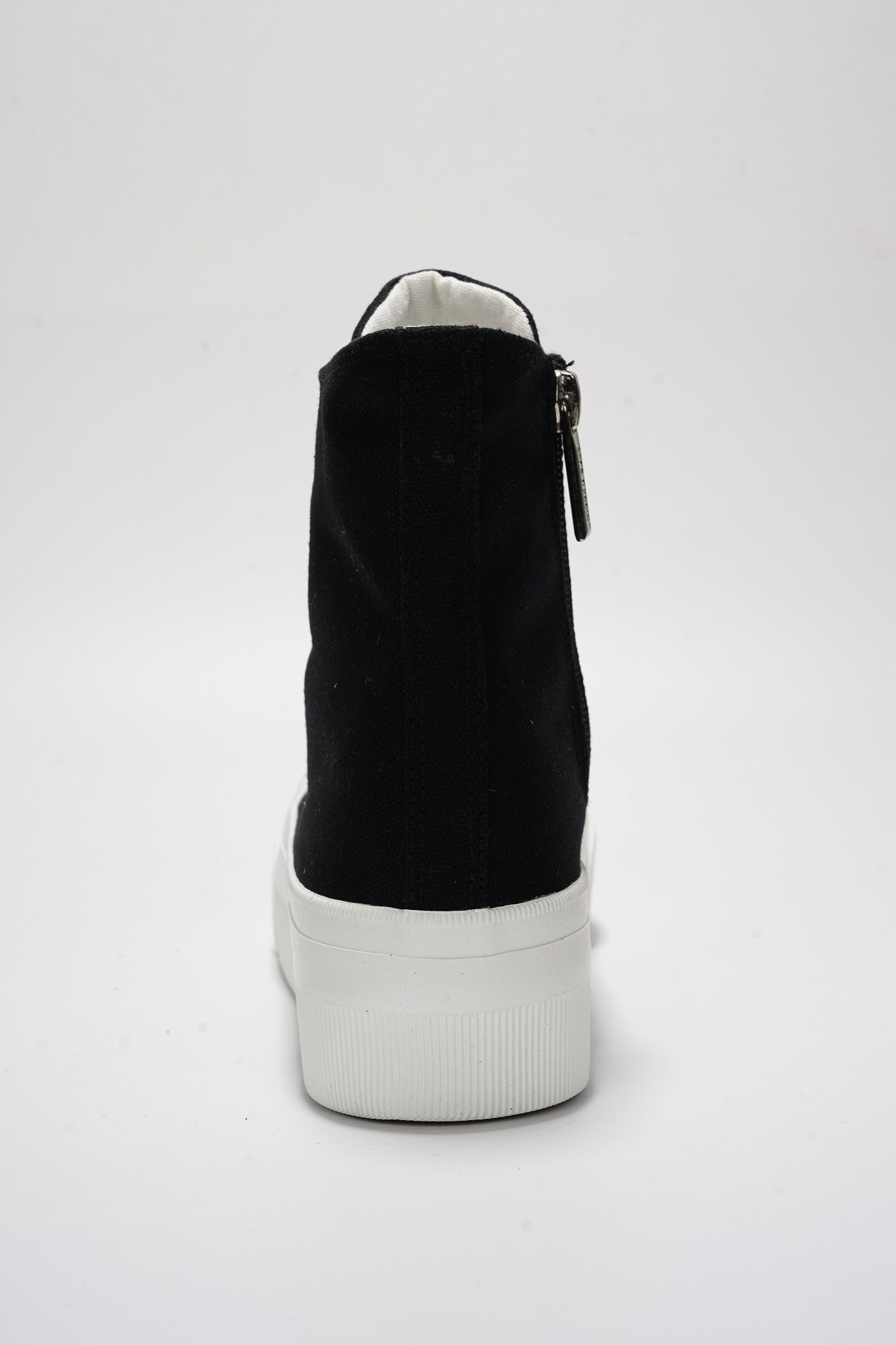 ZITELLA - BLACK - Cape Robbin